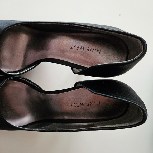 Nine West D'Orsay Black Gemstone Satin Heels Size 7.5 Vintage Style - Picture 6 of 8